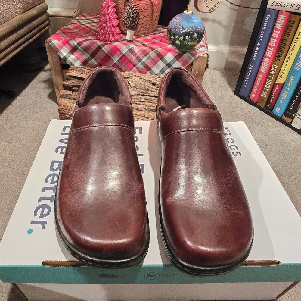 Klogs, Brown, Woman's 10W